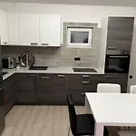 Apartma Anna * Vir