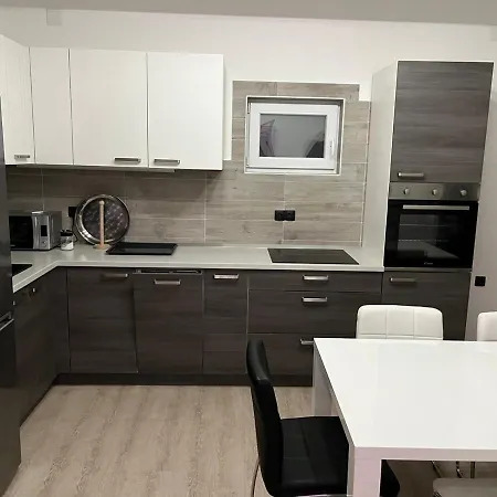Apartma Anna * Vir