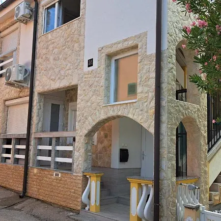 Apartma Anna * Vir